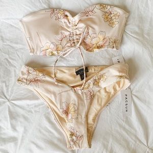 ✖️SOLD✖️NWT // LA Hearts bikini set